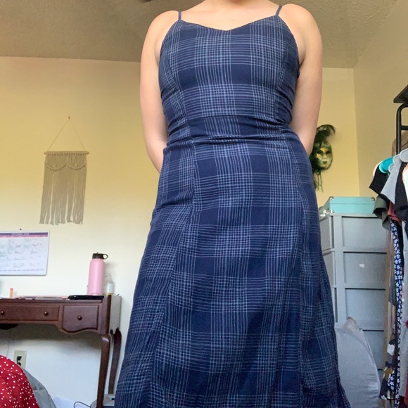 Old Navy Fit and Flare Linen Cami Dress - Picture 2 of 3